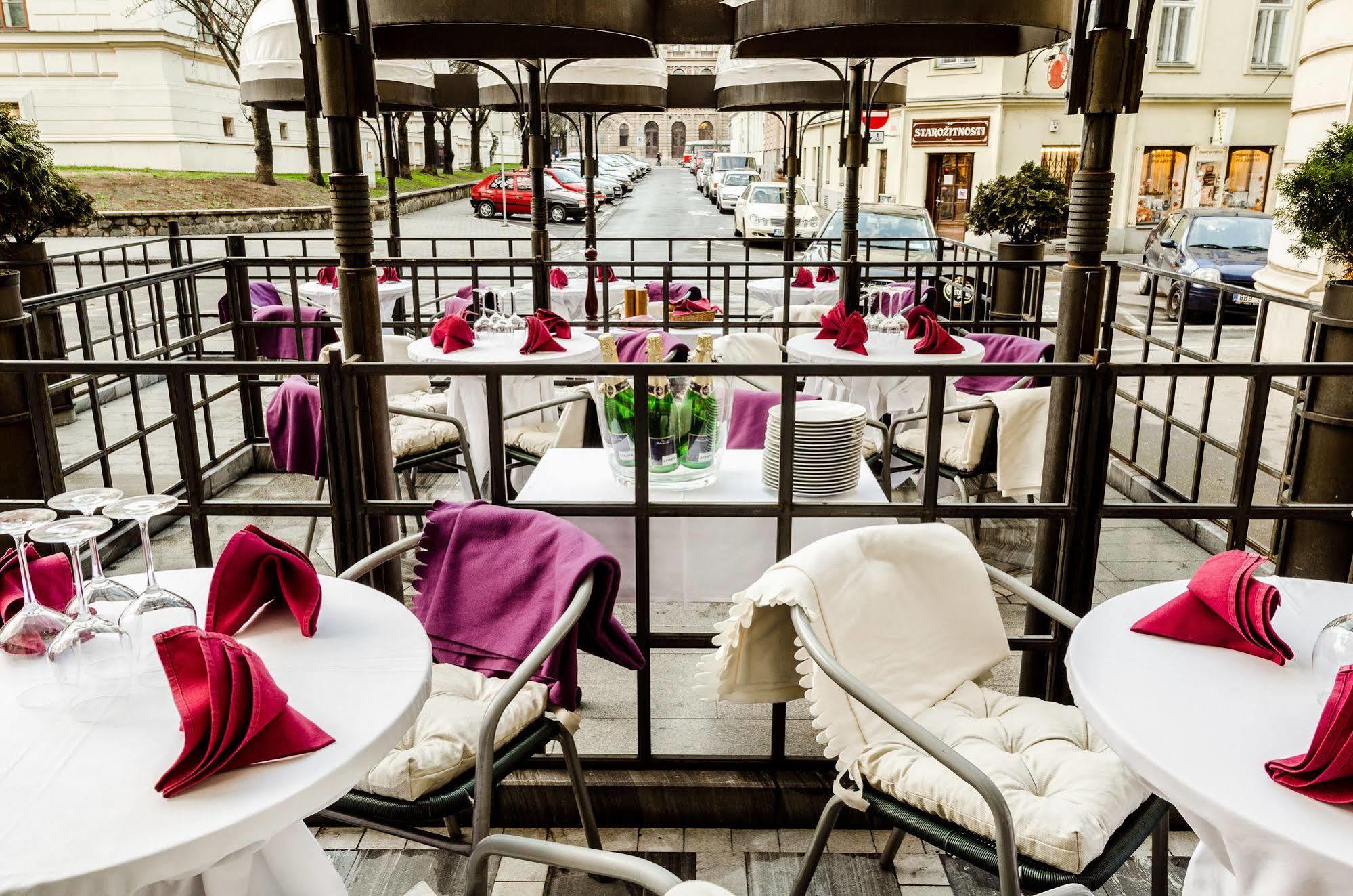 Hotel Slavia Brno Luaran gambar